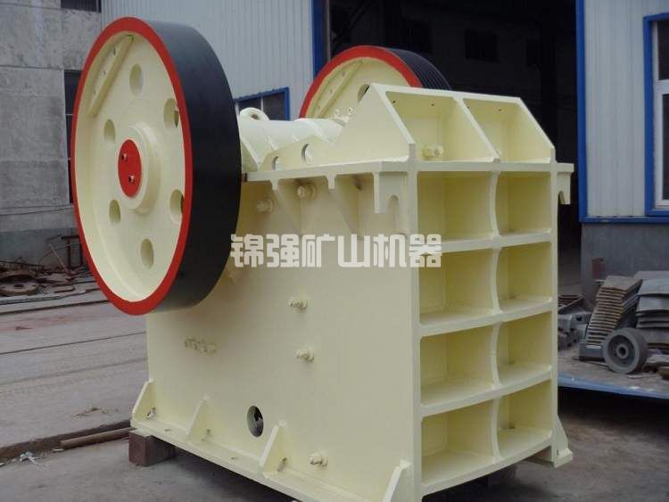 顎式破碎機(圖1) 顎式破碎機(圖1)