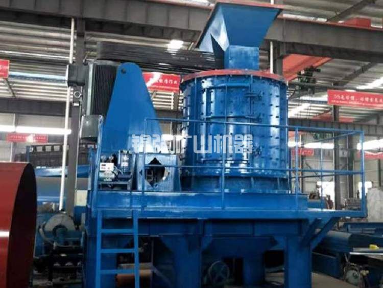 復(fù)合式破碎機(jī)(圖1) 復(fù)合式破碎機(jī)(圖1)